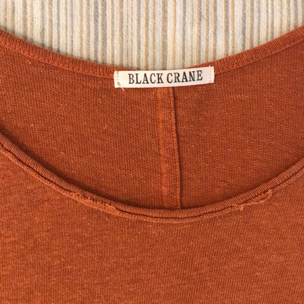Black crane tee